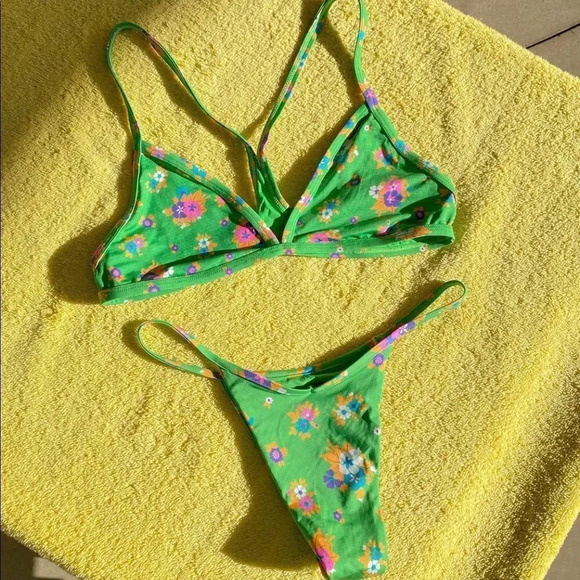 NEW! Y2K “90’s Vibes” Floral Print Skinny Strap Racerback Bikini Top - Picture 2 of 13